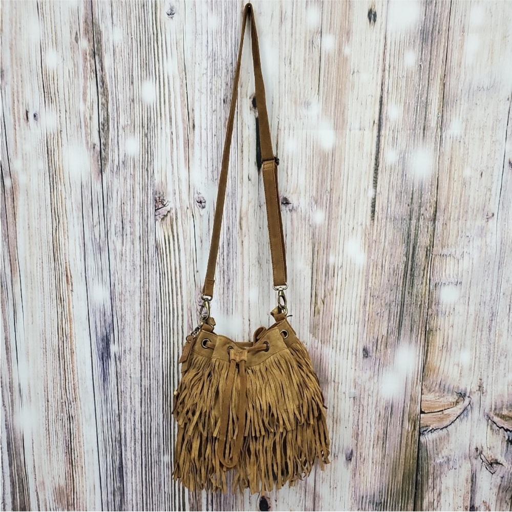 Frye Double Fringe Phoebe Suede Bucket Bag. Textured Tan suede. Western boho EUC - Picture 3 of 13